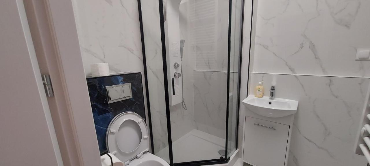 New Space 30% Off, Self Chieck-in, Netflix * Rzeszow